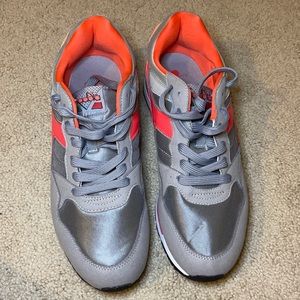 Diaspora shoes with neon details